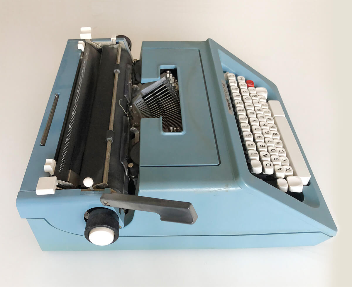 Máquina de escribir Olivetti  Museo de Tecnologías de la