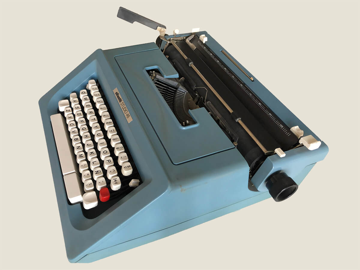 Olivetti Studio 46 máquina de escribir 1974 - San Diogenes