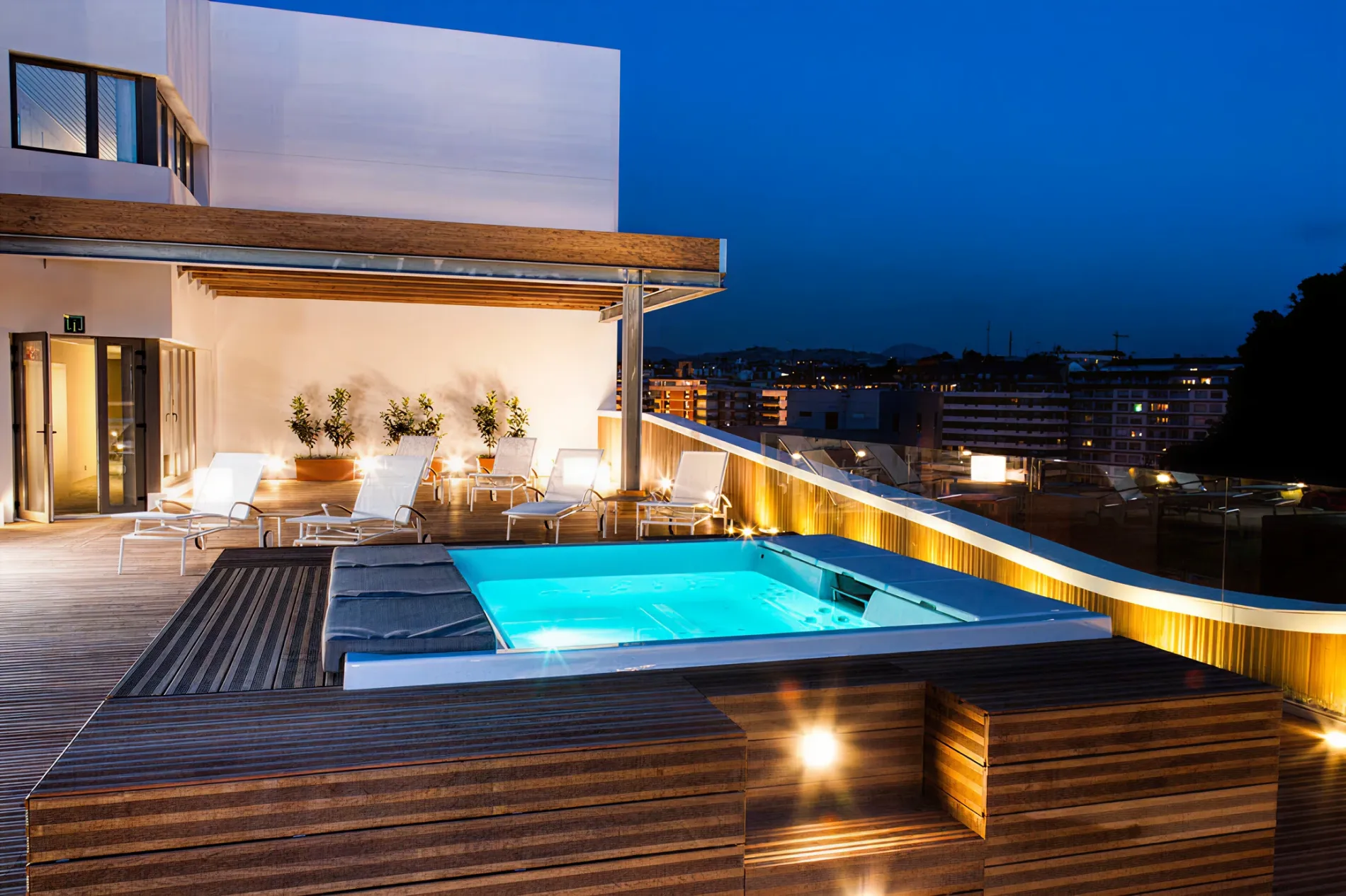 Diseño de exterior zona piscina Hotel Zenit